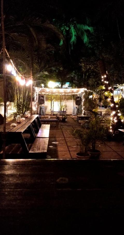 El Barrio Hostel Anjuna Esterno foto